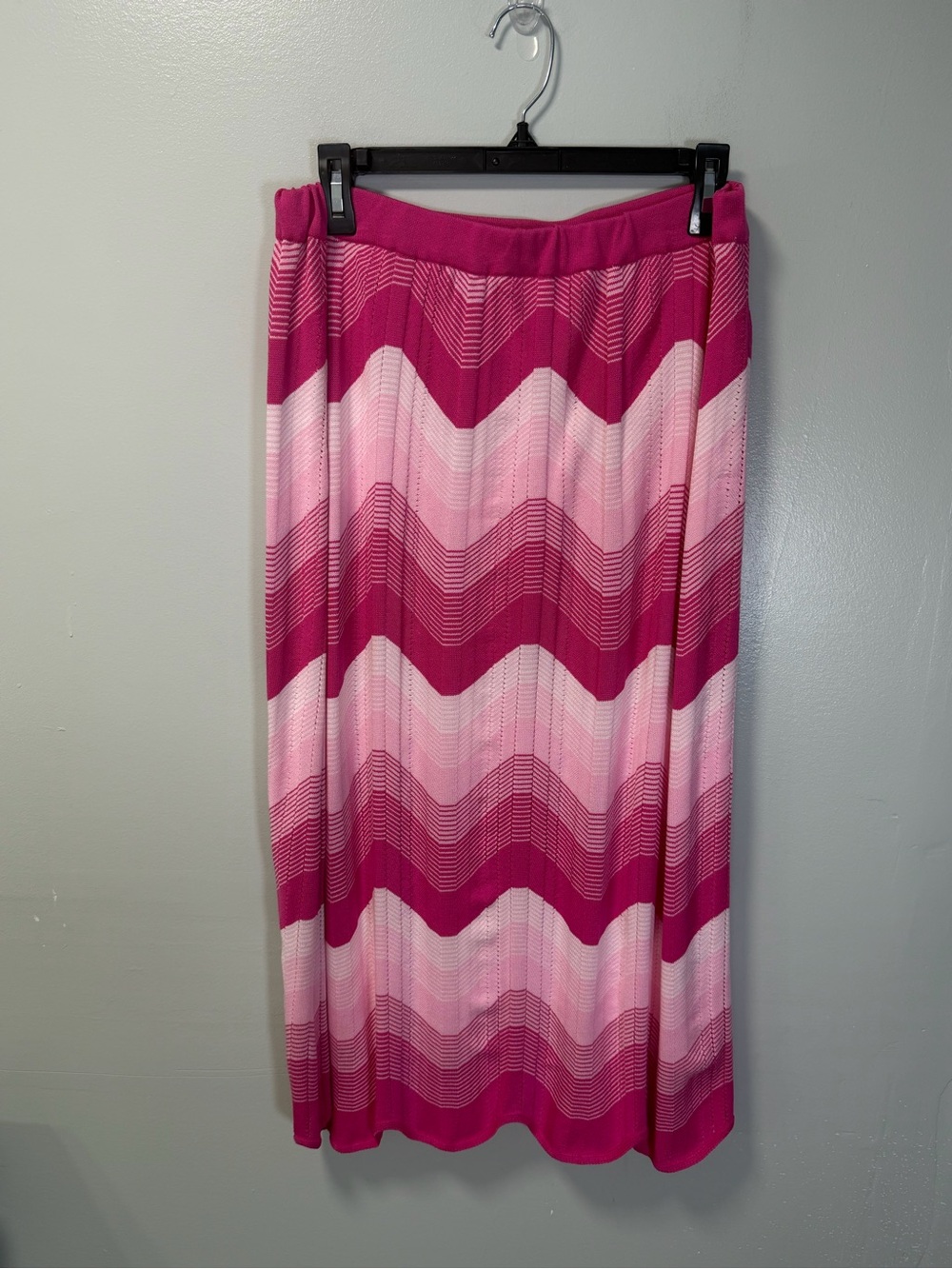 Women's Ming Wang Chevron Maxi Skirt in Pink - Size M